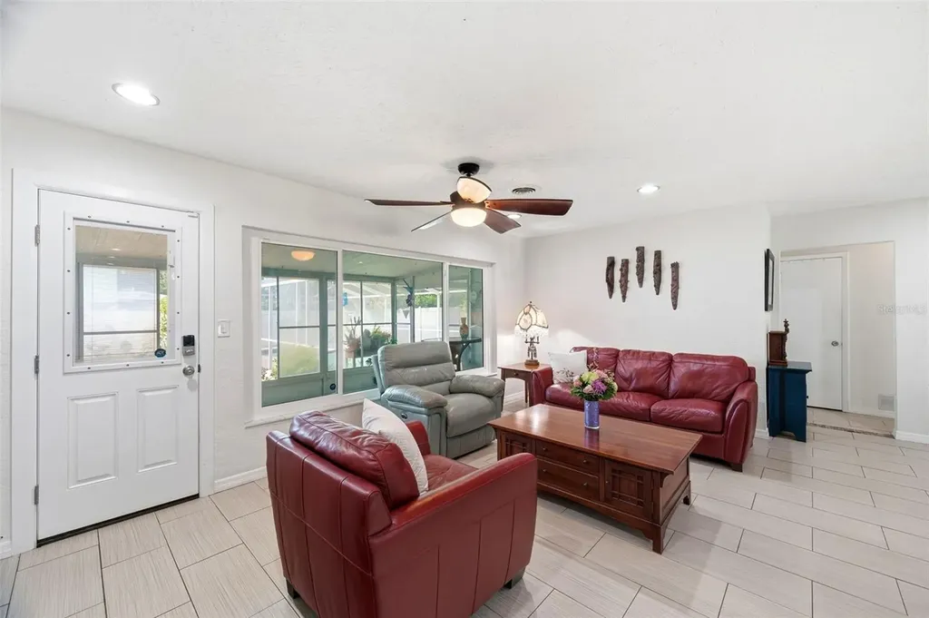 6765 3rd Avenue N St Petersburg FL 33710