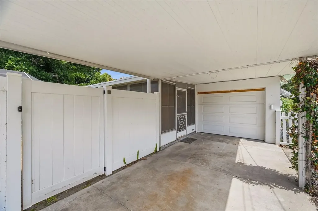6765 3rd Avenue N St Petersburg FL 33710