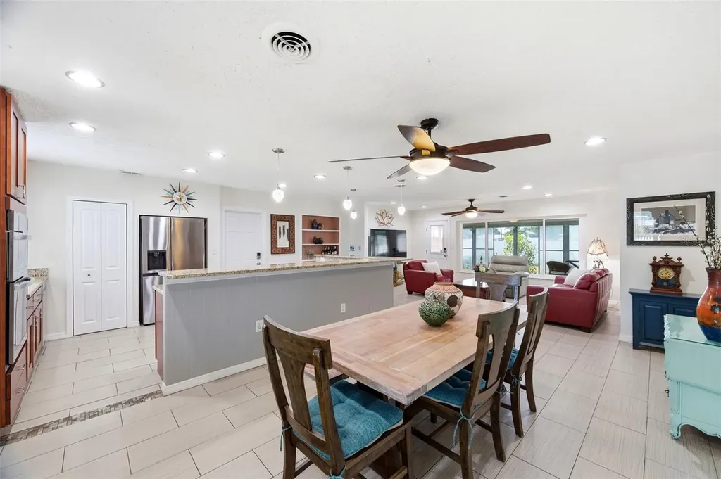 6765 3rd Avenue N St Petersburg FL 33710