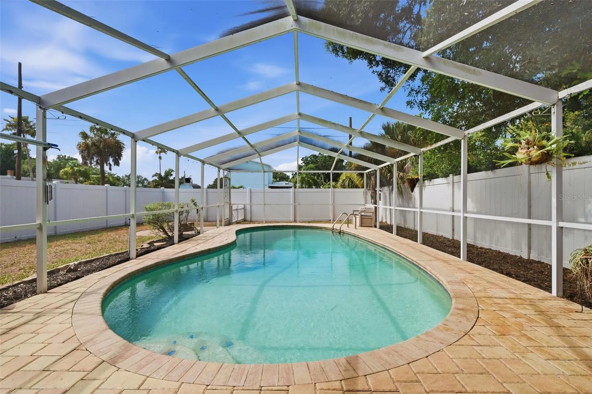 6765 3rd Avenue N St Petersburg FL 33710