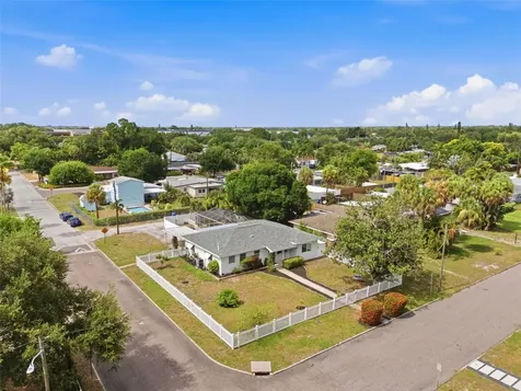 6765 3rd Avenue N St Petersburg FL 33710