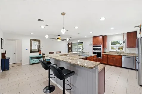 6765 3rd Avenue N St Petersburg FL 33710