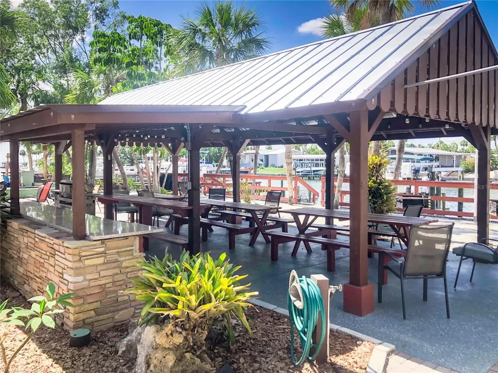 4851 W Gandy Boulevard Tampa FL 33611