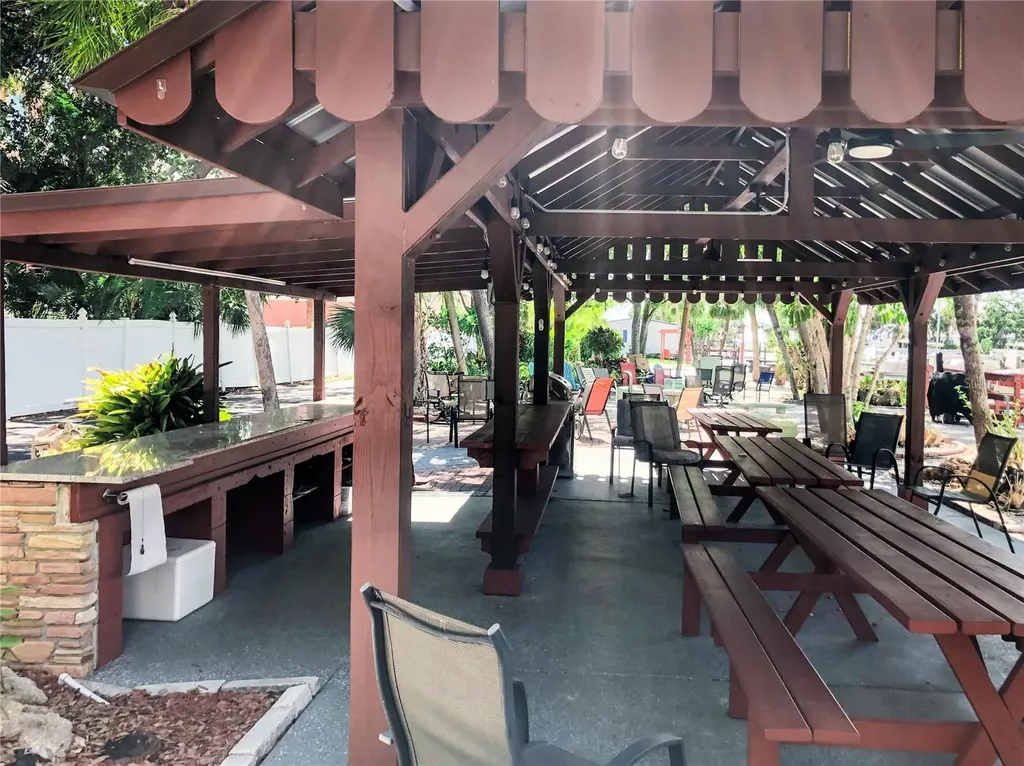 4851 W Gandy Boulevard Tampa FL 33611