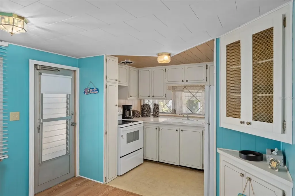 4851 W Gandy Boulevard Tampa FL 33611