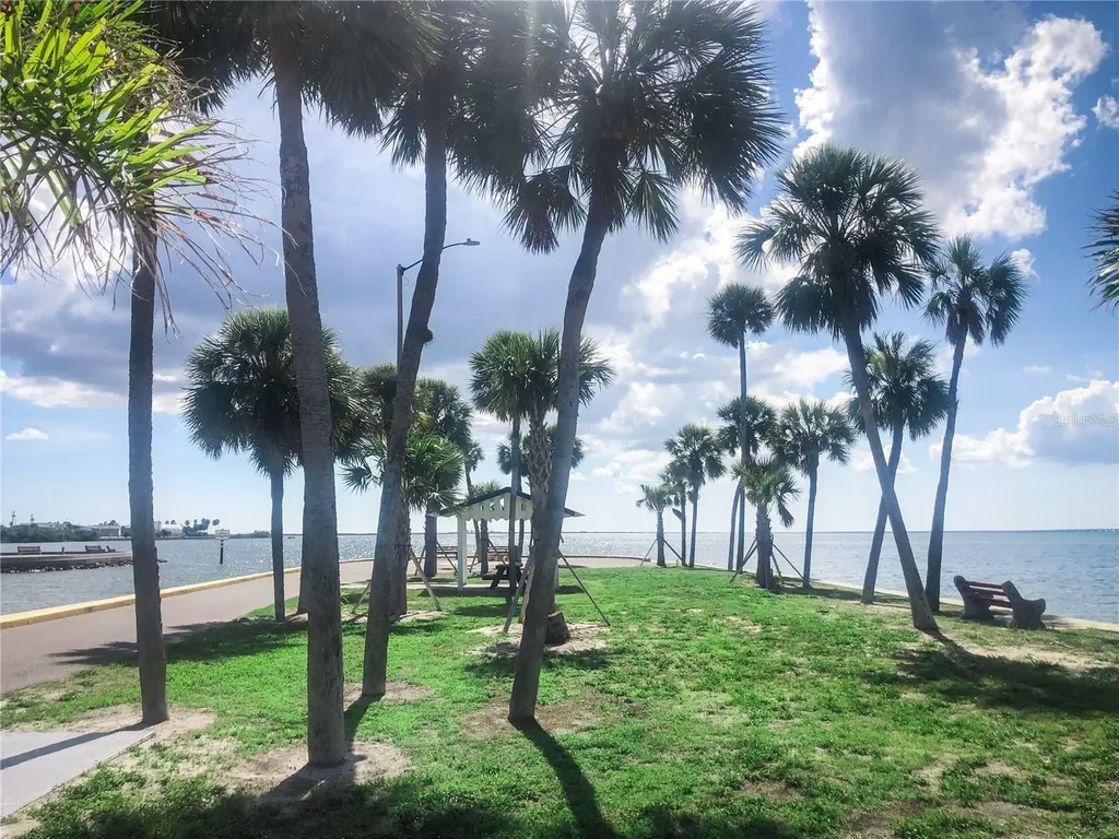 4851 W Gandy Boulevard Tampa FL 33611