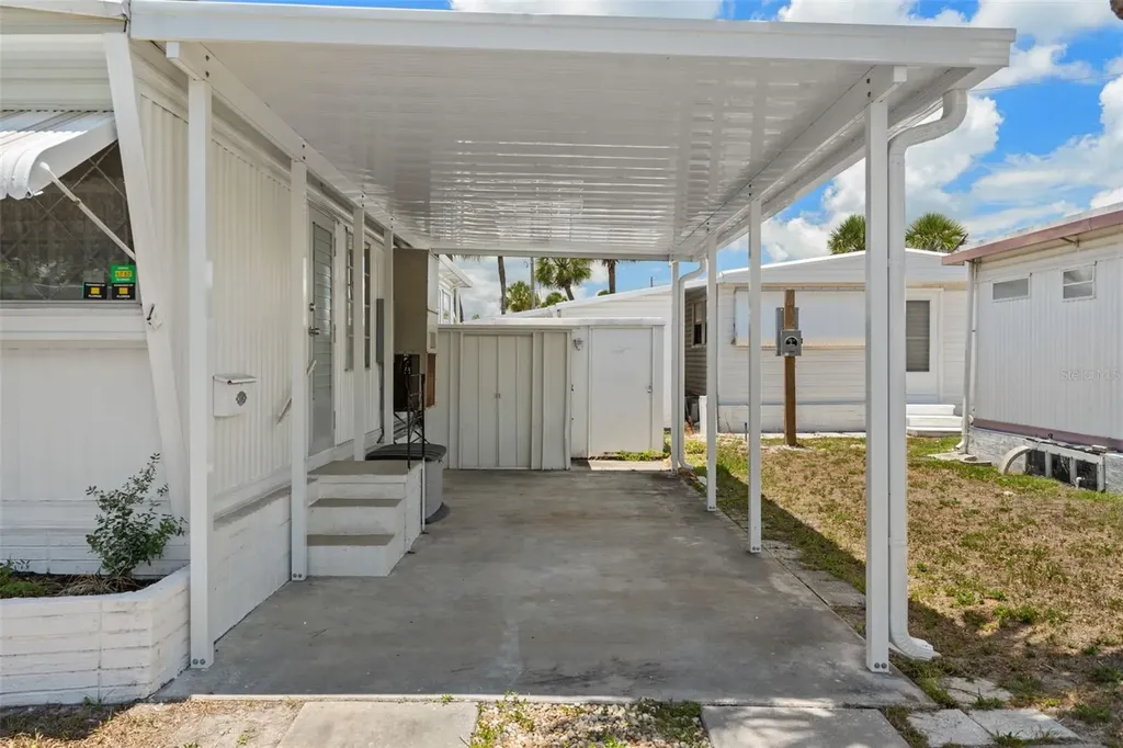 4851 W Gandy Boulevard Tampa FL 33611