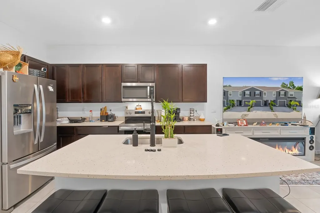 5052 Captain Davis Drive Wimauma FL 33598