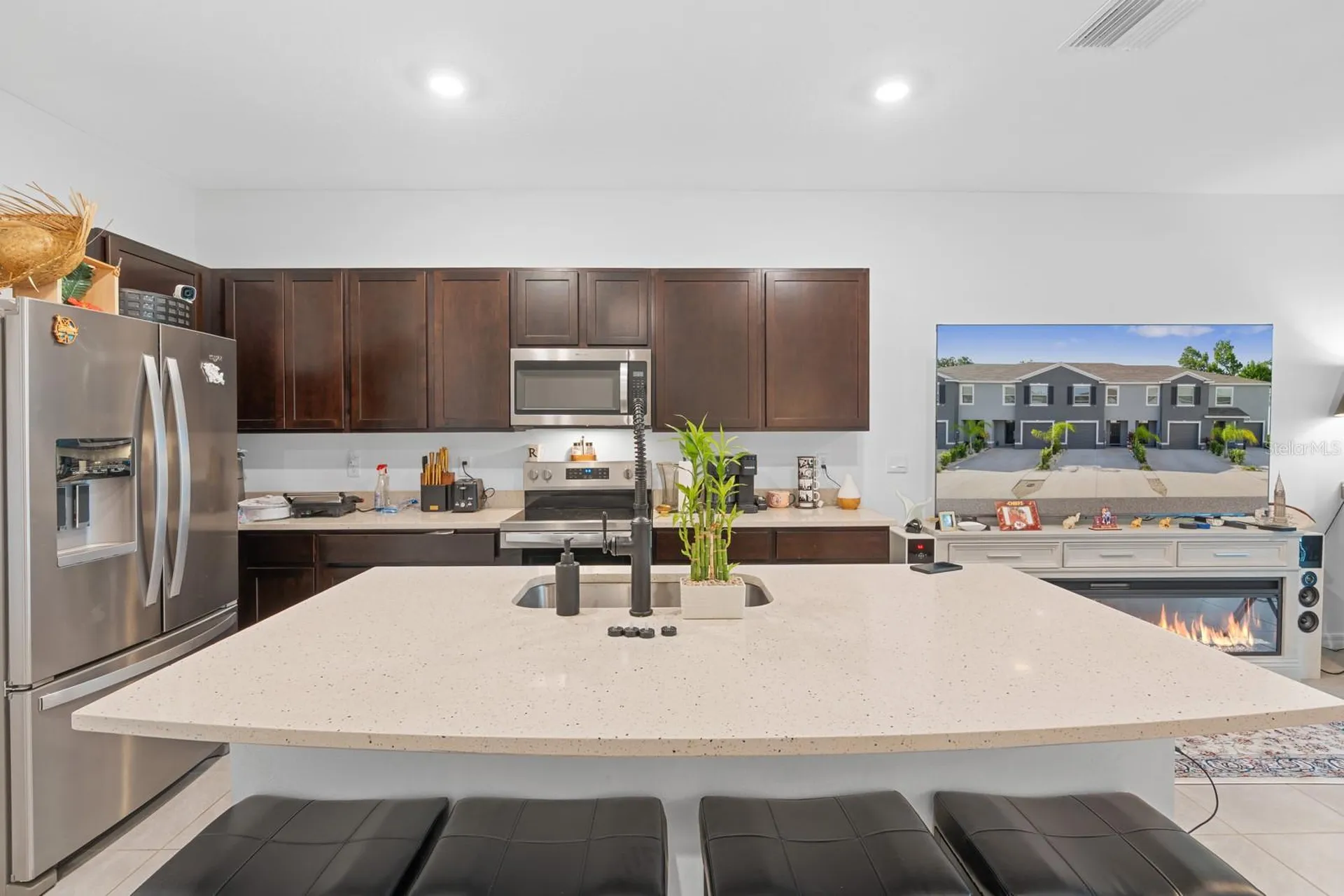 5052 Captain Davis Drive Wimauma FL 33598