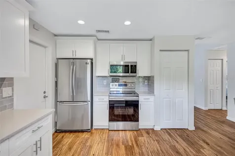 504 7th Street SE Largo FL 33771