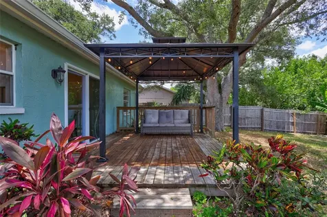 504 7th Street SE Largo FL 33771