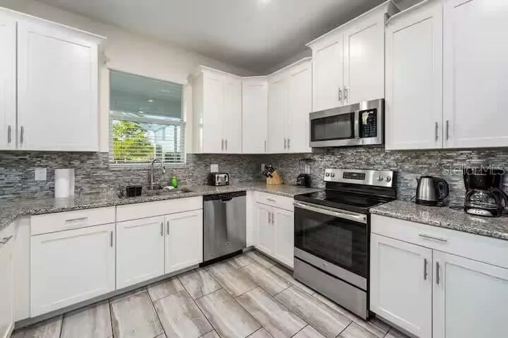 9045 Hazard Street Davenport FL 33896