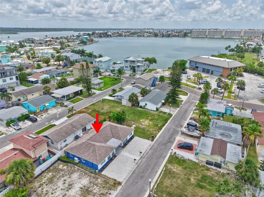 18015 1st Street E Redington Shores FL 33708