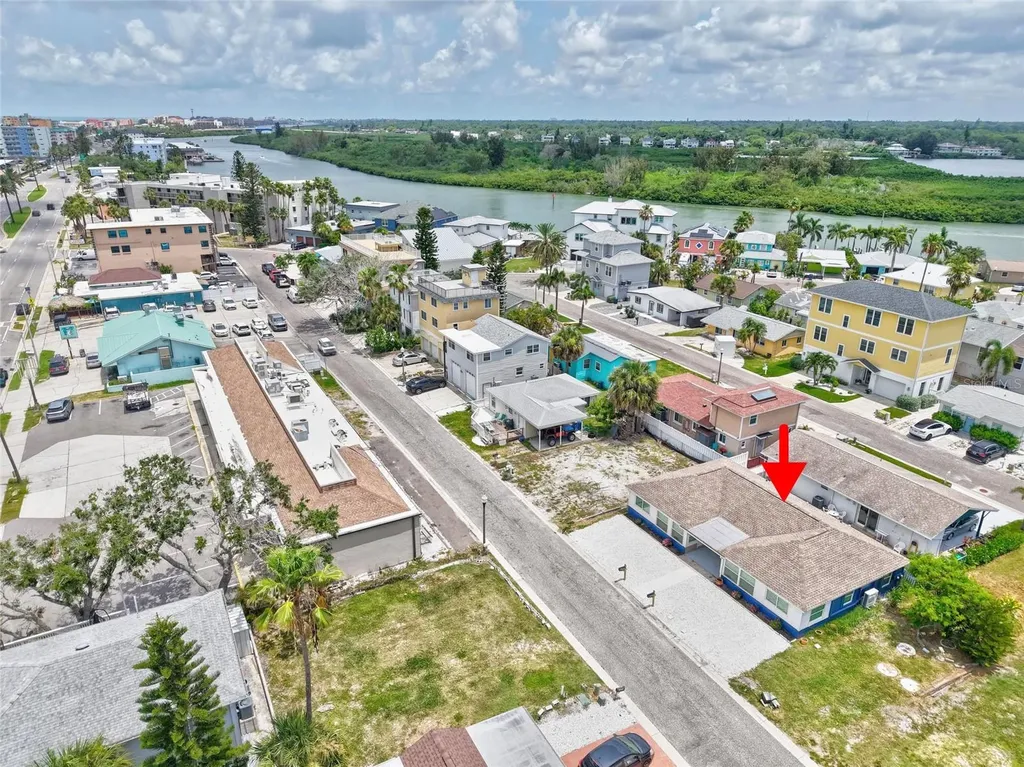 18015 1st Street E Redington Shores FL 33708