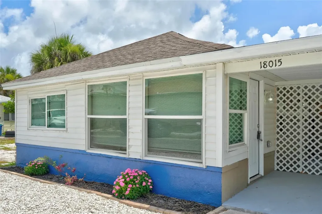 18015 1st Street E Redington Shores FL 33708