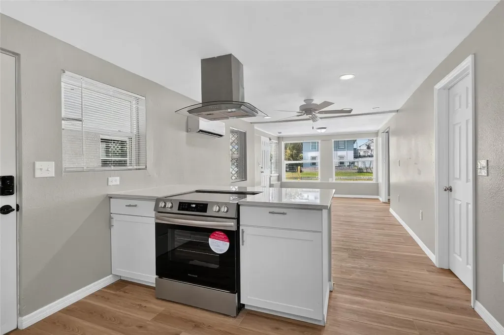 18015 1st Street E Redington Shores FL 33708
