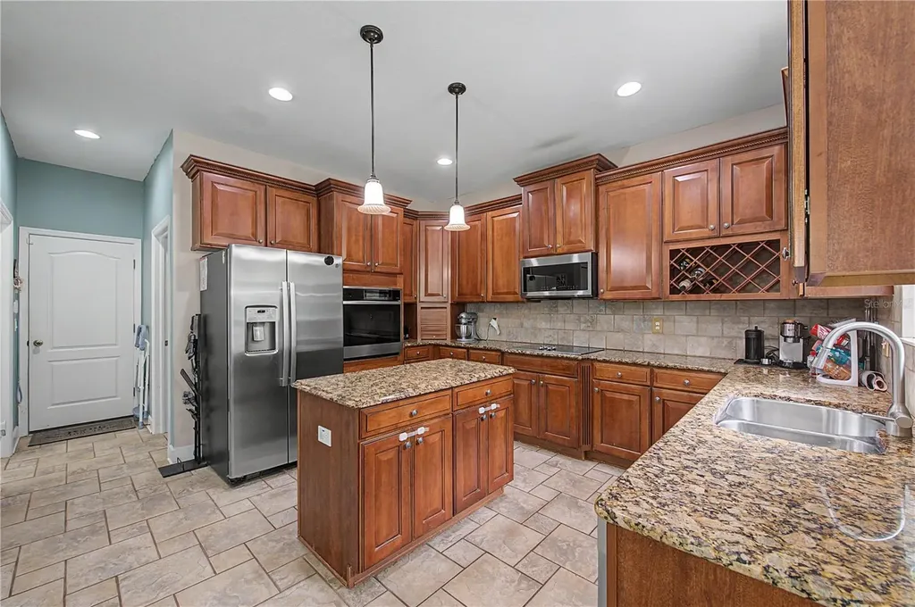 8137 Lagerfeld Drive Land O Lakes FL 34637