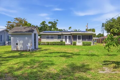 910 16th Avenue W Palmetto FL 34221