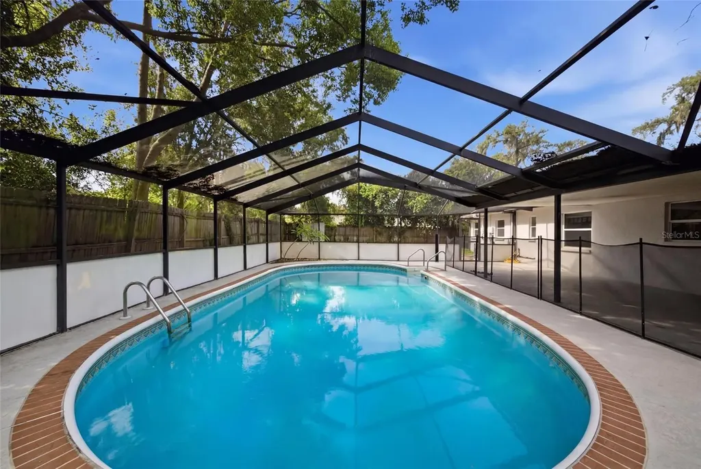 2969 Forest Circle Seffner FL 33584