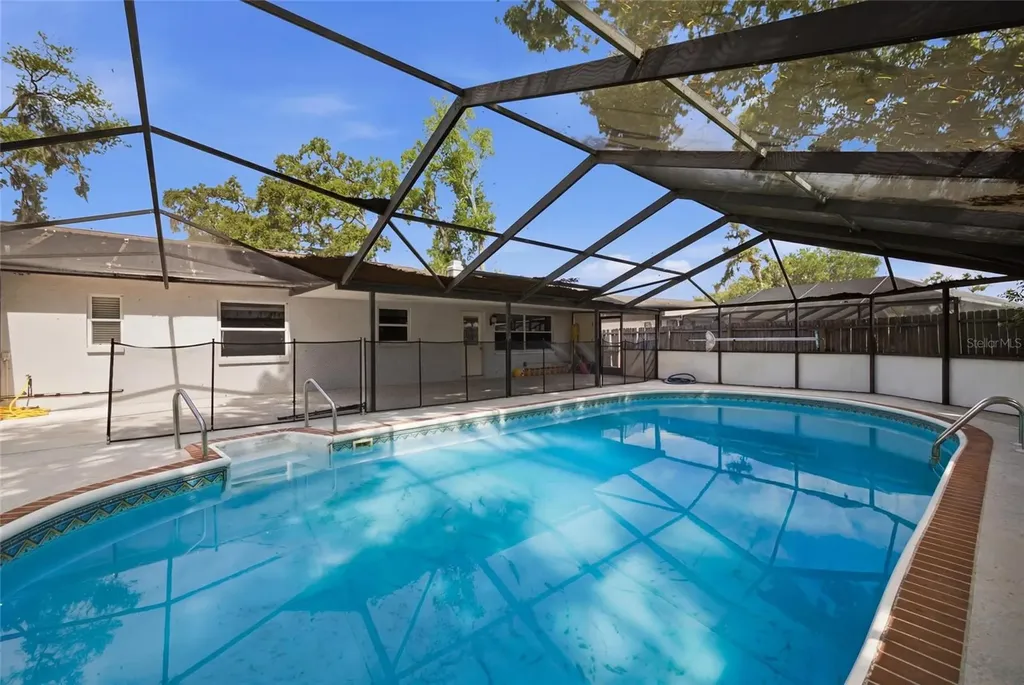 2969 Forest Circle Seffner FL 33584
