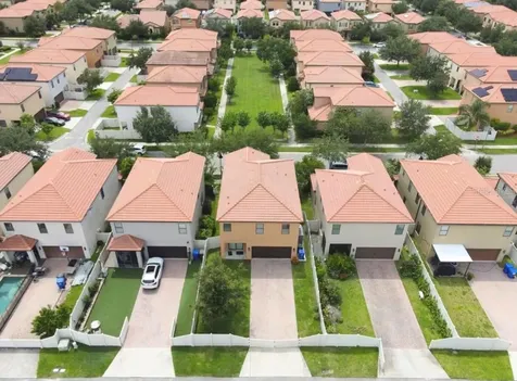 2022 Bent Grass Avenue Ocoee FL 34761