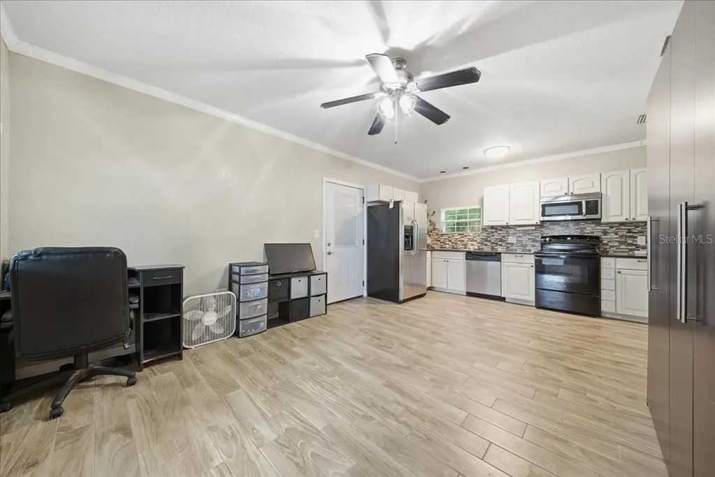 8095 Rose Avenue Orlando FL 32810