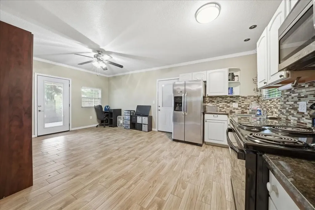 8095 Rose Avenue Orlando FL 32810