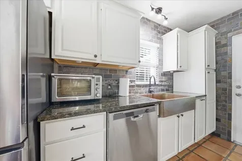 8095 Rose Avenue Orlando FL 32810