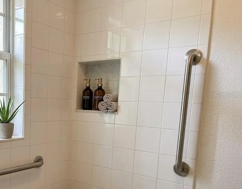 1671 Ford Road Mims FL 32754