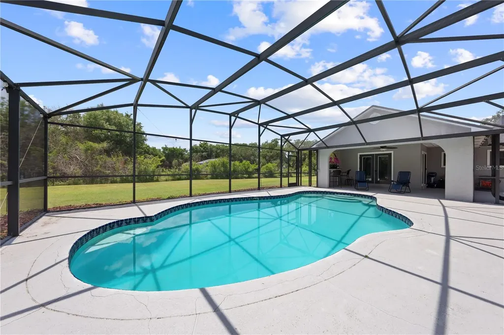 233 Eastern Avenue St Cloud FL 34769