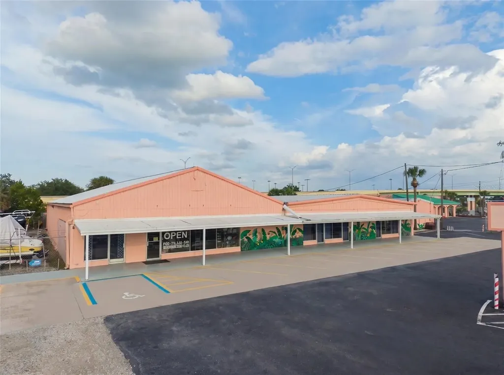4809 N Orange Blossom Trail Orlando FL 32810