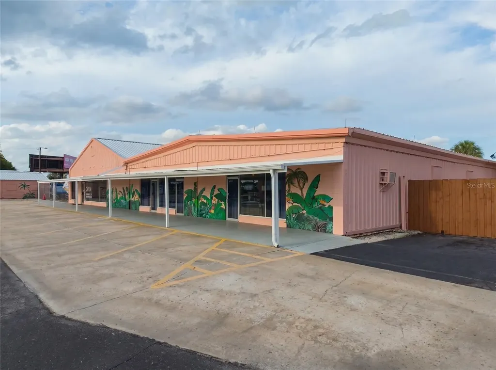 4809 N Orange Blossom Trail Orlando FL 32810