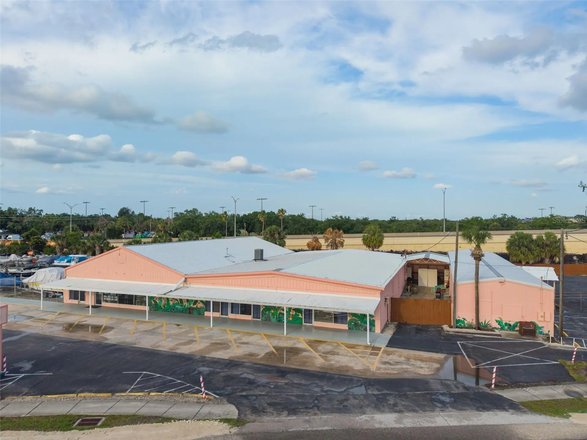 4809 N Orange Blossom Trail Orlando FL 32810