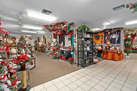 4809 N Orange Blossom Trail Orlando FL 32810