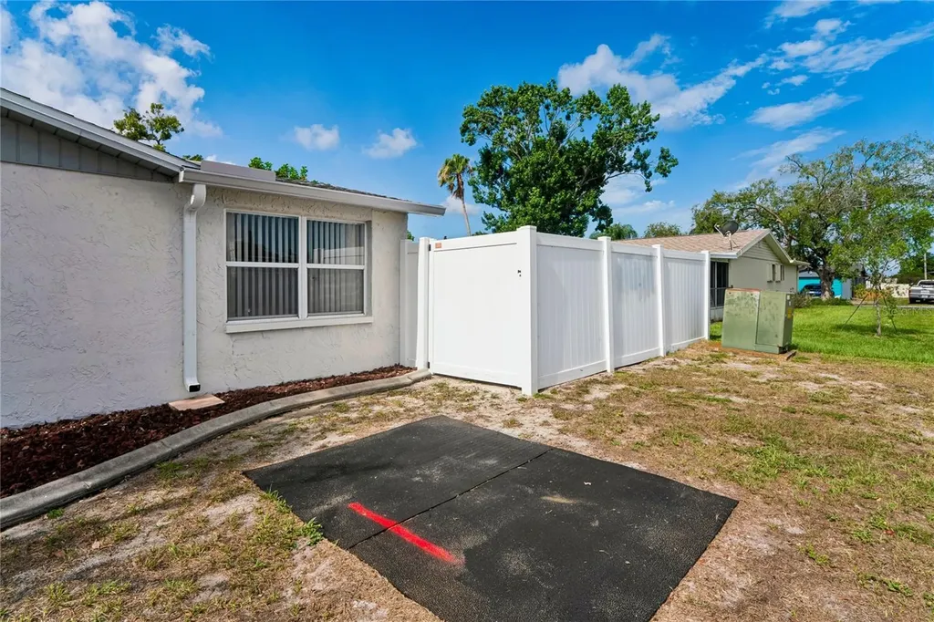 9205 Gray Fox Lane Port Richey FL 34668