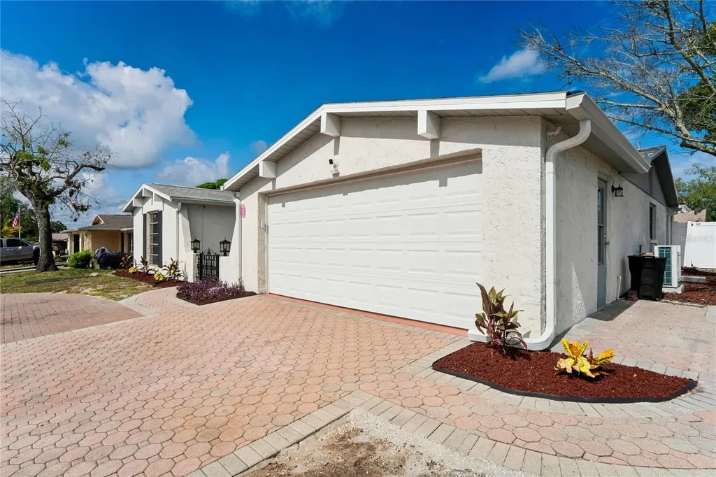 9205 Gray Fox Lane Port Richey FL 34668