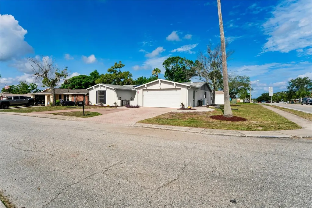 9205 Gray Fox Lane Port Richey FL 34668