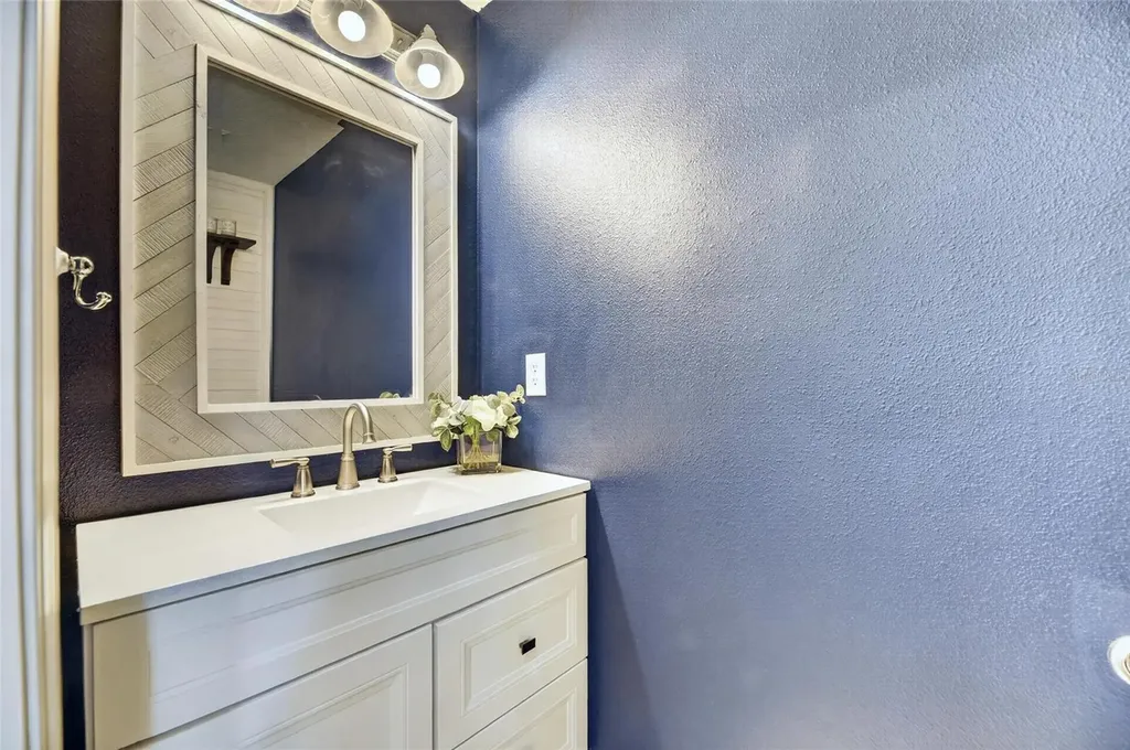 5536 Luminar Pointe Lane Apollo Beach FL 33572