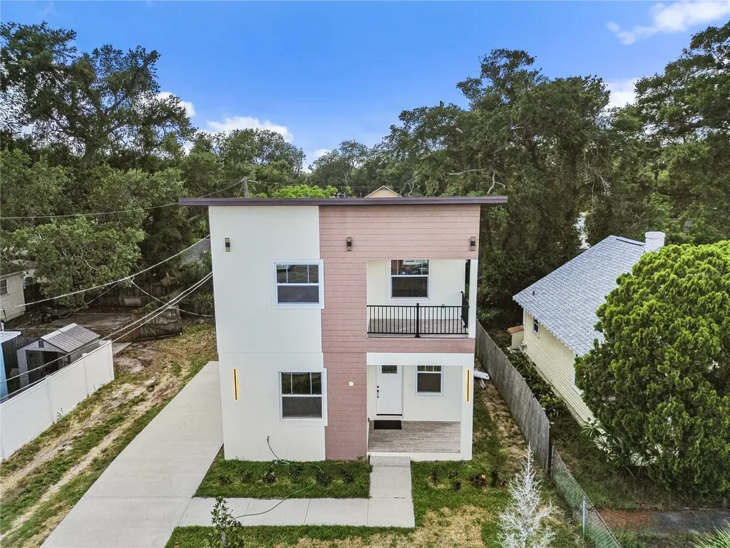 2141 Upton Court S St Petersburg FL 33712
