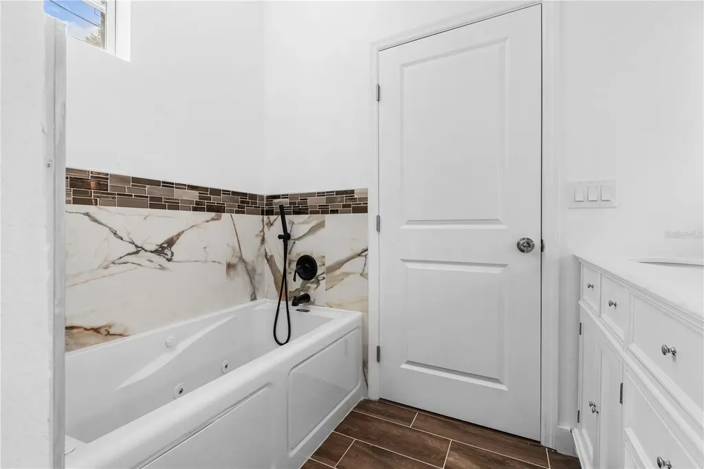 2141 Upton Court S St Petersburg FL 33712