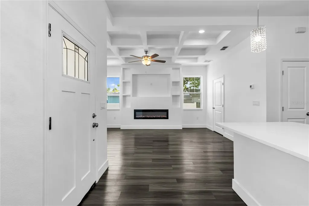 2141 Upton Court S St Petersburg FL 33712