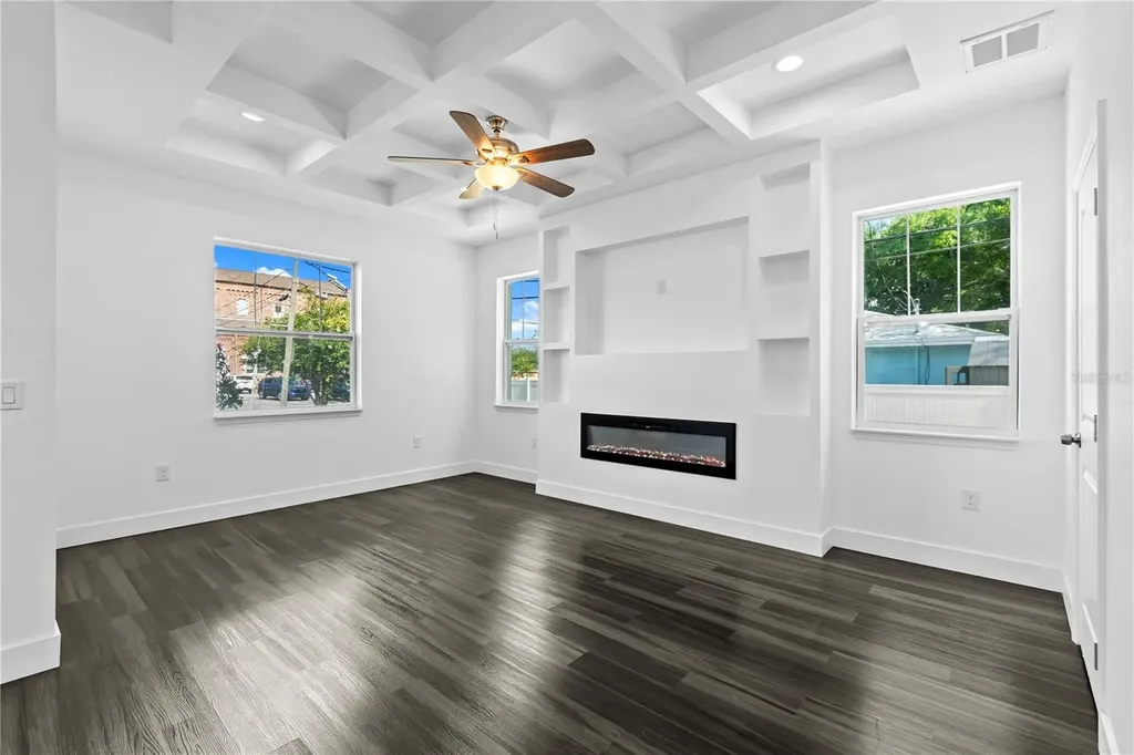 2141 Upton Court S St Petersburg FL 33712