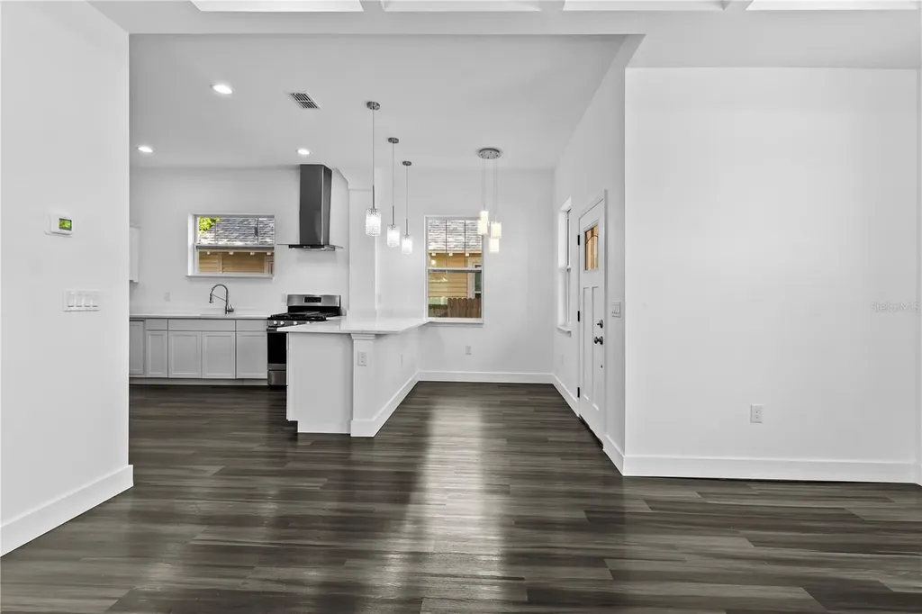 2141 Upton Court S St Petersburg FL 33712