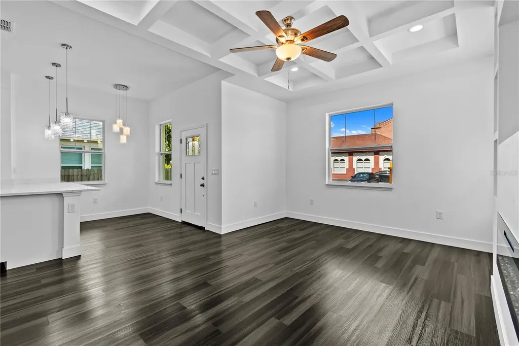 2141 Upton Court S St Petersburg FL 33712
