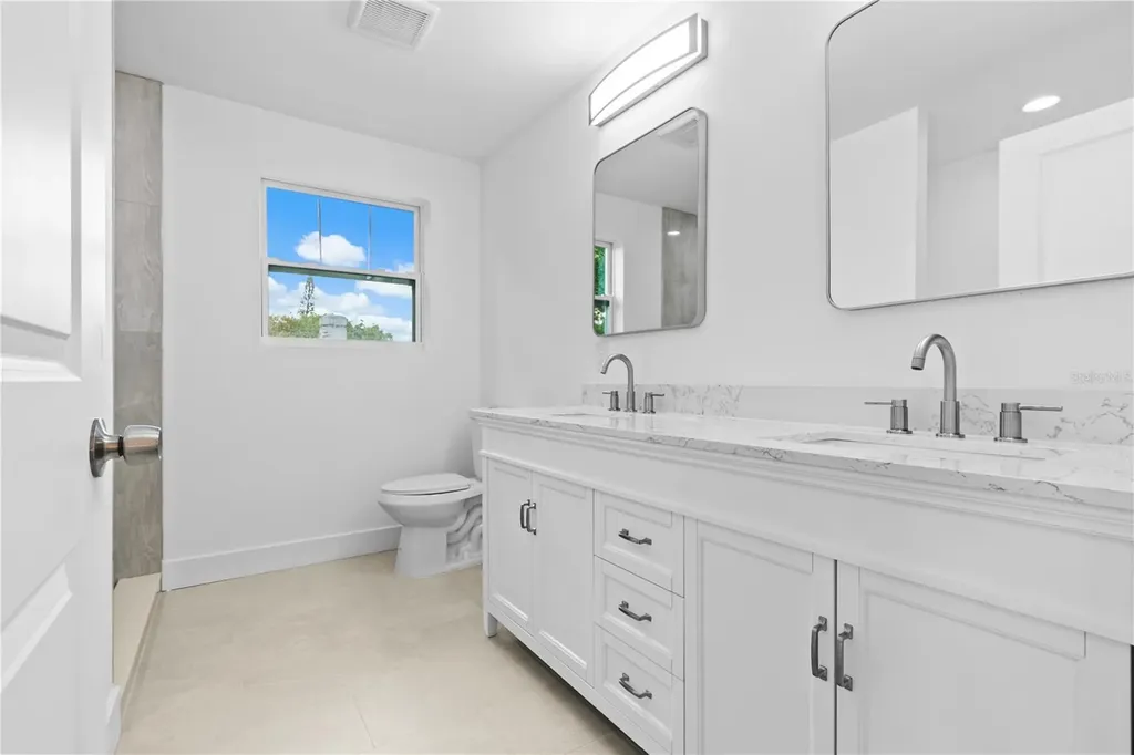 2141 Upton Court S St Petersburg FL 33712