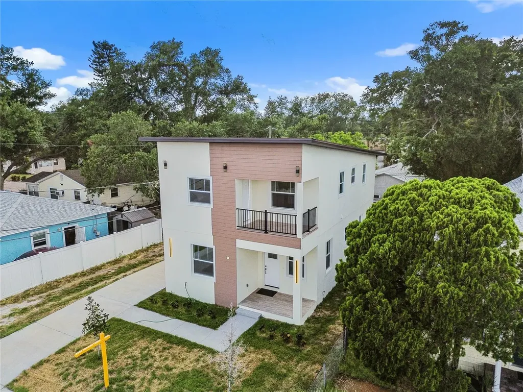 2141 Upton Court S St Petersburg FL 33712