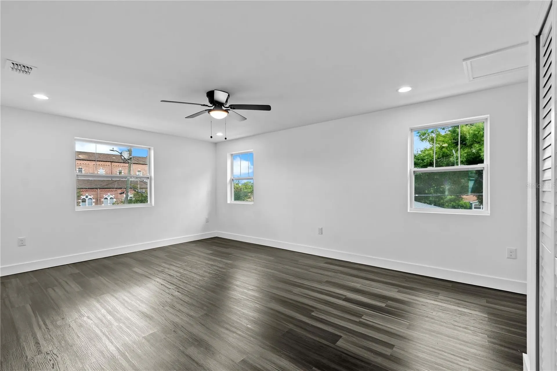 2141 Upton Court S St Petersburg FL 33712
