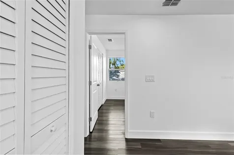 2141 Upton Court S St Petersburg FL 33712