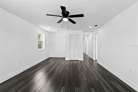 2141 Upton Court S St Petersburg FL 33712