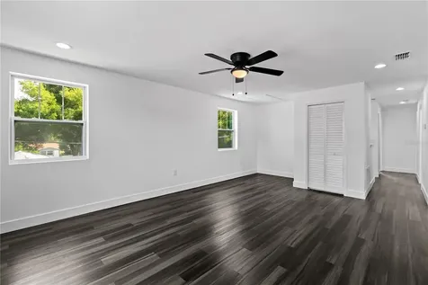 2141 Upton Court S St Petersburg FL 33712